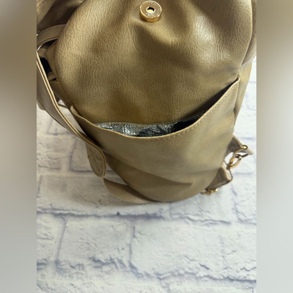 Johomviin Vegan Leather Diaper Bag- Doubling as a Travel Bag or Backpack. - Picture 8 of 15